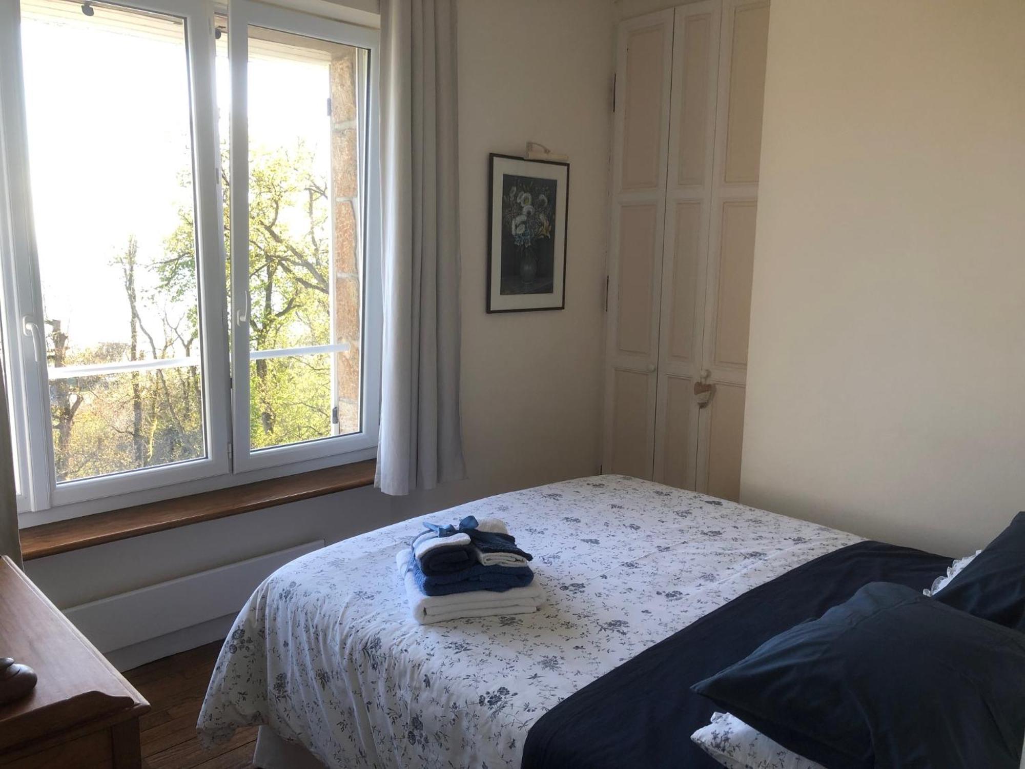 Gite La Bertichere 3 Etoiles Saint-Jean-le-Thomas Ngoại thất bức ảnh