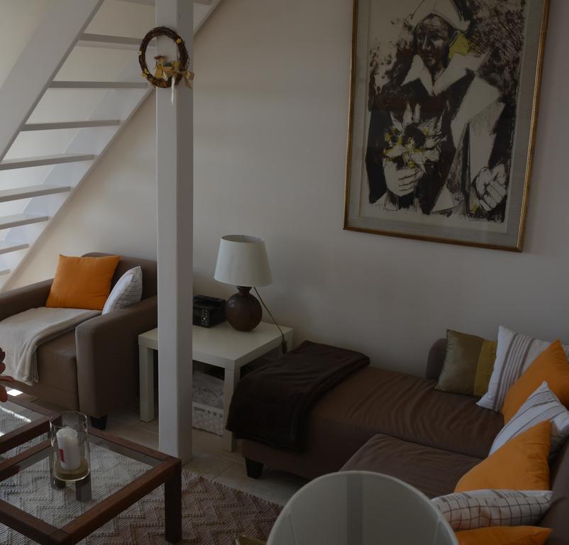 Gite La Bertichere 3 Etoiles Saint-Jean-le-Thomas Ngoại thất bức ảnh
