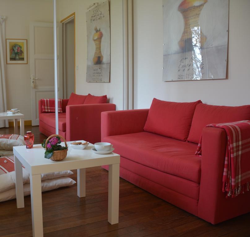 Gite La Bertichere 3 Etoiles Saint-Jean-le-Thomas Ngoại thất bức ảnh